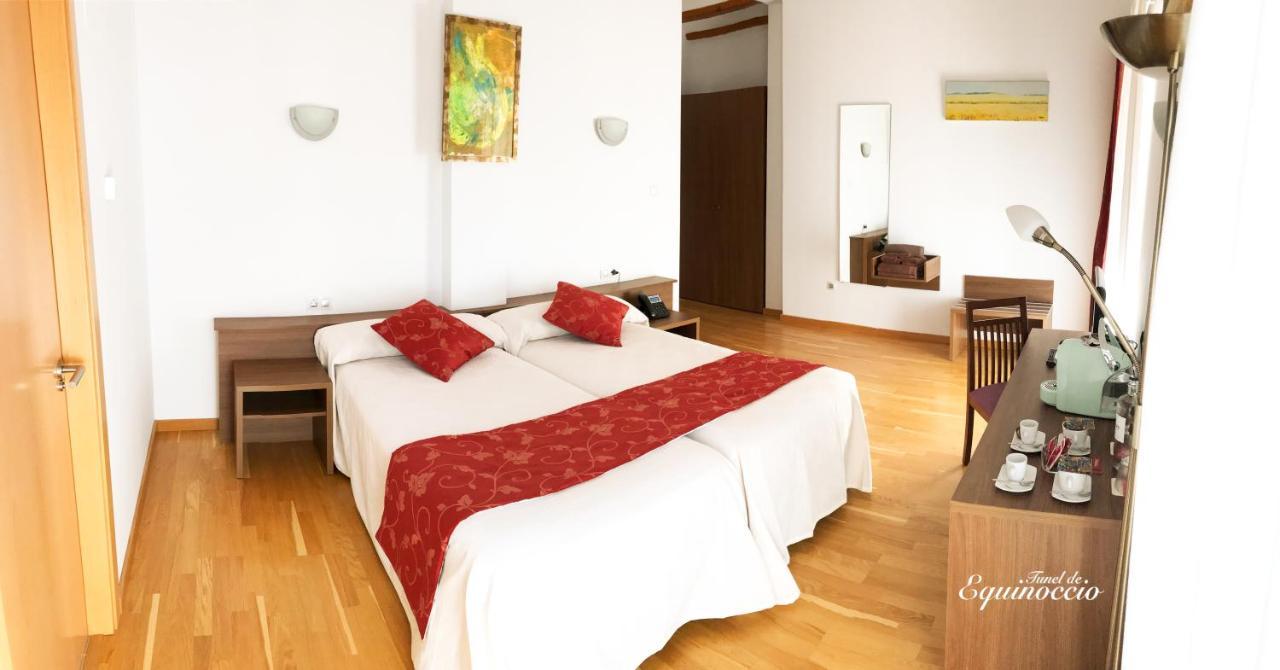 Hotel Baron Andilla Valdealgorfa ภายนอก รูปภาพ